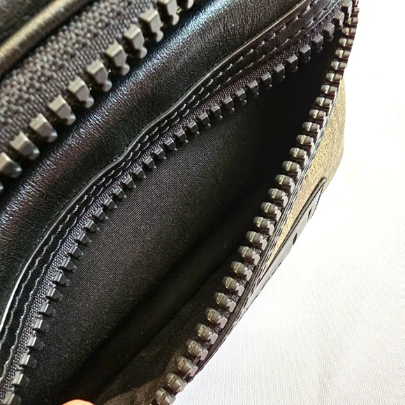 Coach - Unisex Belt Bag / Fanny Pack - Picture 6 of 16